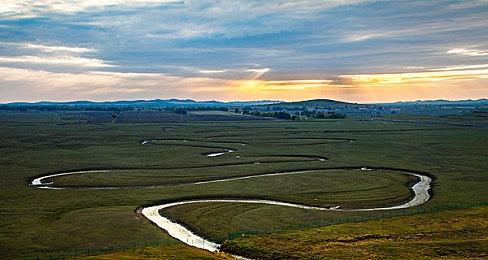 《inZOI》制作人承认其写实风格缺点 幽默感不足性暗示明显